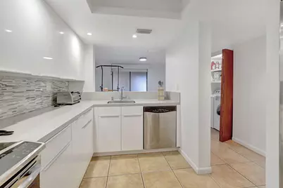 141 SW 96th Terrace #302, Plantation, FL 33324 - Photo 3
