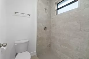 911 8th St, West Palm Beach, FL 33401 - Photo 17