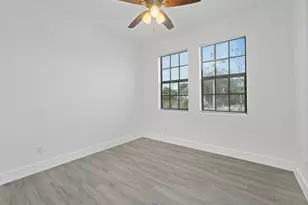 911 8th St, West Palm Beach, FL 33401 - Photo 15