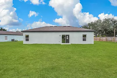 7855 104th Avenue, Vero Beach, FL 32967 - Photo 3