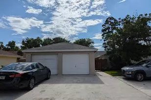 1157 Hyacinth Pl, Wellington, FL 33414 - Photo 3