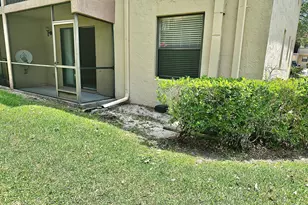 21904 Lake Forest Cir, Boca Raton, FL 33433 - Photo 11