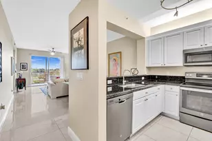 7735 Yardley Dr, Tamarac, FL 33321 - Photo 11