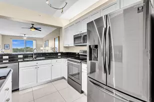 7735 Yardley Dr, Tamarac, FL 33321 - Photo 7