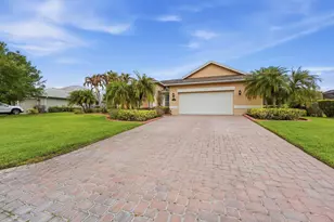 1215 Southlakes Way SW, Vero Beach, FL 32968 - Photo 3