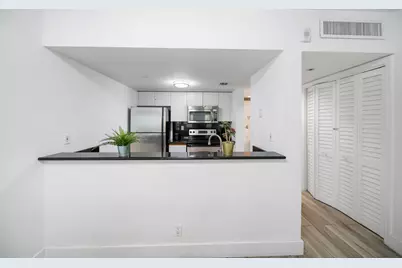 834 Ocean Drive #406, Miami Beach, FL 33139 - Photo 7