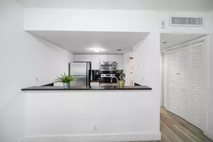 834 Ocean Dr, Miami Beach, FL 33139 - Photo 7