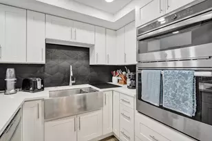 600 Three Islands Blvd, Hallandale Beach, FL 33009 - Photo 7