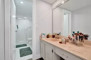 600 Three Islands Blvd, Hallandale Beach, FL 33009 - Photo 23