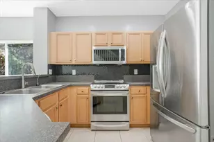 4543 Palmbrooke Cir, West Palm Beach, FL 33417 - Photo 11
