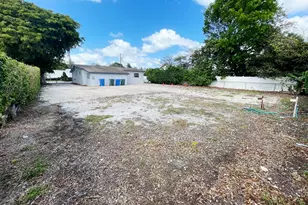 840 NW 33 St, Oakland Park, FL 33309 - Photo 19