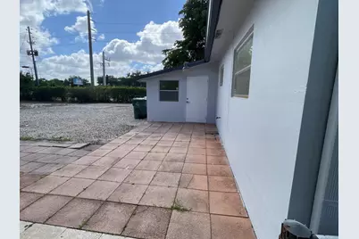 840 NW 33 Street, Oakland Park, FL 33309 - Photo 17