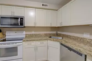 305 N Pompano Beach Blvd, Pompano Beach, FL 33062 - Photo 5