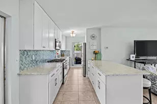 2872 SE Wiltshire Terrace, Port Saint Lucie, FL 34952 - Photo 11