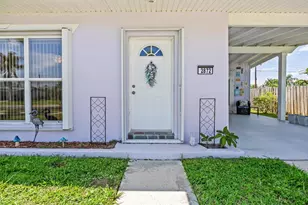 2872 SE Wiltshire Terrace, Port Saint Lucie, FL 34952 - Photo 3