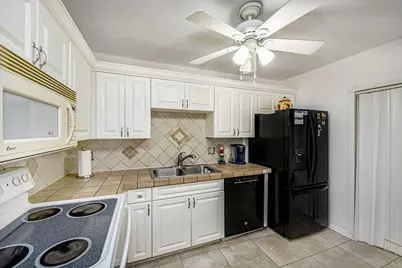 4740 Suburban Pines Drive, Greenacres, FL 33463 - Photo 25