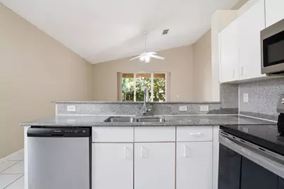 1495 SW 105th Avenue, Pembroke Pines, FL 33025 - Photo 17
