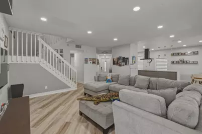 310 NW 207th Way, Pembroke Pines, FL 33029 - Photo 25