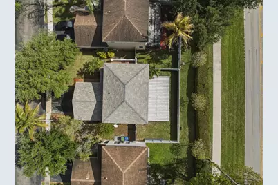 310 NW 207th Way, Pembroke Pines, FL 33029 - Photo 5