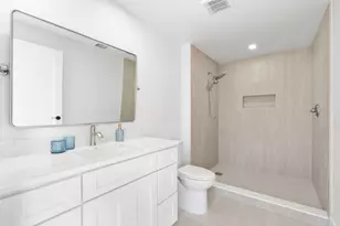 381 NE 43rd Ct, Oakland Park, FL 33334 - Photo 15