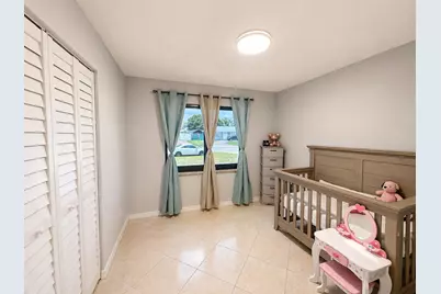 568 SE Chapman Avenue, Port Saint Lucie, FL 34984 - Photo 9
