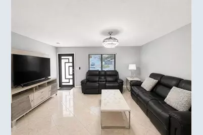568 SE Chapman Avenue, Port Saint Lucie, FL 34984 - Photo 15