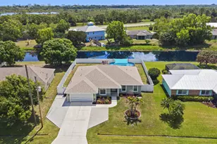 2025 SE South Buttonwood Dr, Port Saint Lucie, FL 34952 - Photo 5
