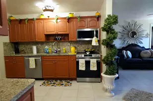 637 Dogwood Rd, West Palm Beach, FL 33409 - Photo 5