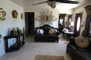 637 Dogwood Rd, West Palm Beach, FL 33409 - Photo 3