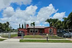 637 Dogwood Rd, West Palm Beach, FL 33409 - Photo 1