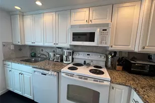 333 NE 21st Ave, Deerfield Beach, FL 33441 - Photo 7