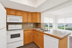 1045 NW 73rd Ave, Margate, FL 33063 - Photo 9