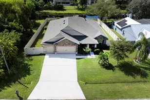 1662 SE North Blackwell Dr, Port Saint Lucie, FL 34952 - Photo 7