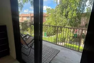 42 Madrid Ln, Davie, FL 33324 - Photo 5
