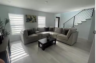 42 Madrid Ln, Davie, FL 33324 - Photo 11