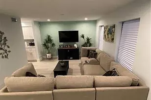 42 Madrid Ln, Davie, FL 33324 - Photo 9