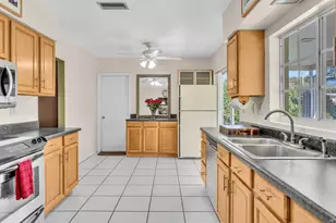 9603 NW 73rd St, Tamarac, FL 33321 - Photo 19