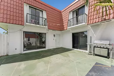 1425 Oxford Lane, Boynton Beach, FL 33426 - Photo 1