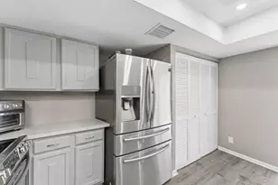 1425 Oxford Ln, Boynton Beach, FL 33426 - Photo 11