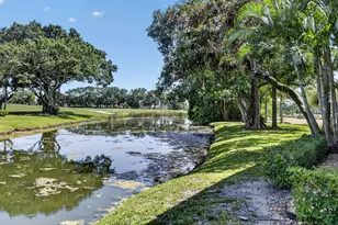 368 Brackenwood Cir, Palm Beach Gardens, FL 33418 - Photo 39