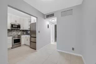 2004 Lake Osborne Dr, Lake Worth Beach, FL 33461 - Photo 11