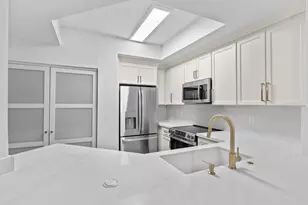 720 S Sapodilla Ave, West Palm Beach, FL 33401 - Photo 5