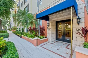 720 S Sapodilla Ave, West Palm Beach, FL 33401 - Photo 1