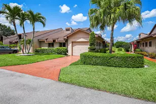 4733 S Fountains Dr S, Lake Worth, FL 33467 - Photo 3