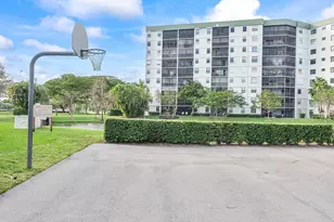 2236 N Cypress Bend Dr, Pompano Beach, FL 33069 - Photo 45