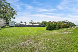 5588 SE Lamay Dr, Stuart, FL 34997 - Photo 39