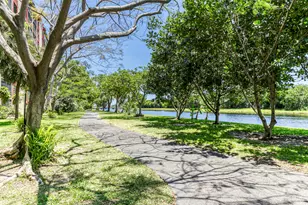 2200 S Cypress Bend Dr, Pompano Beach, FL 33069 - Photo 29