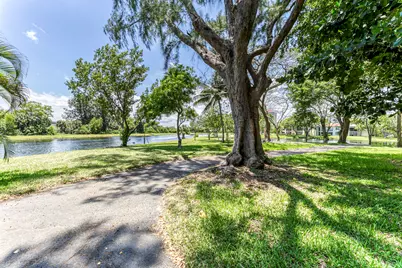 2200 S Cypress Bend Drive #101, Pompano Beach, FL 33069 - Photo 29