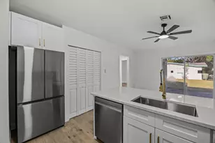 945 SE Forrest Park Dr, Stuart, FL 34994 - Photo 7