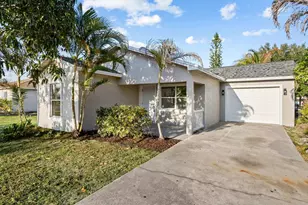 945 SE Forrest Park Dr, Stuart, FL 34994 - Photo 25